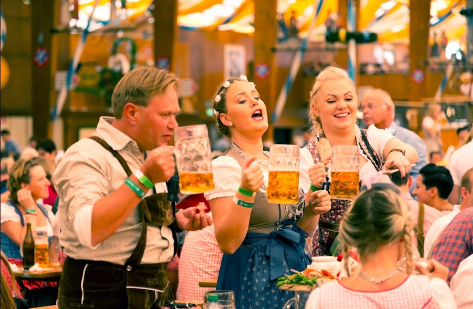 Trải nghiệm Oktoberfest – Lễ hội Bia Đức lớn nhất thế giới